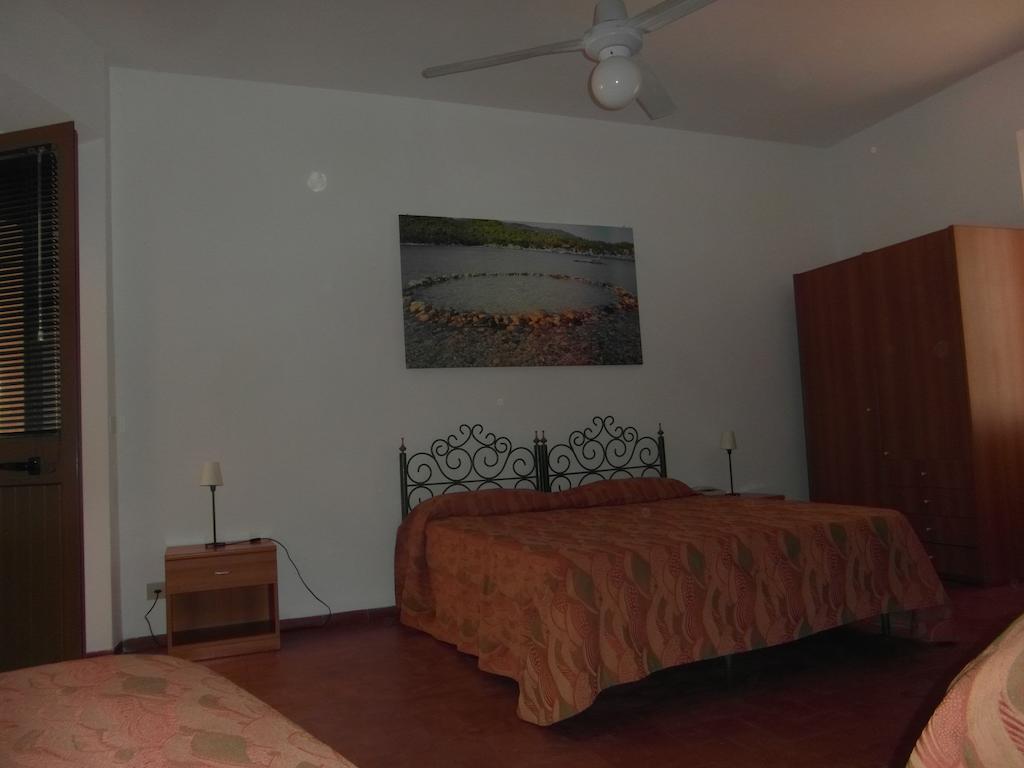 Hotel Villa Nettuno Marina di Campo Room photo